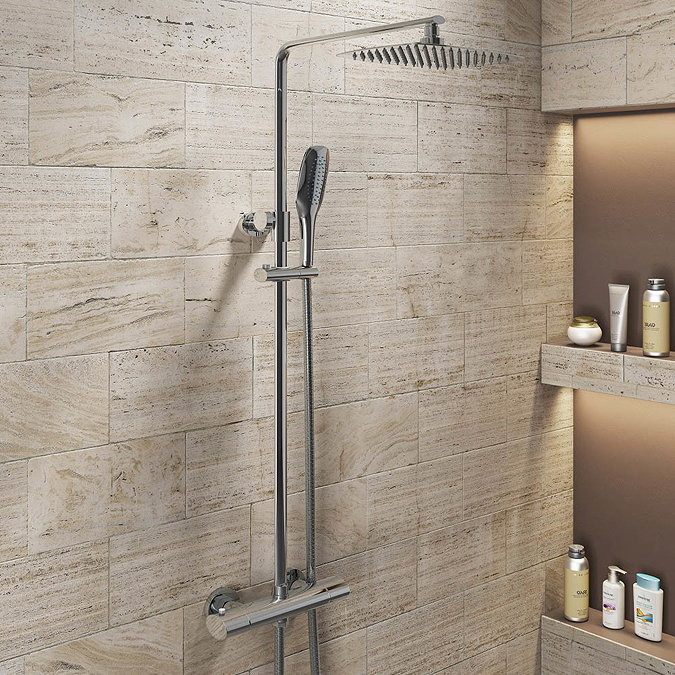 Montreal Oval Thermostatic Shower Large Image