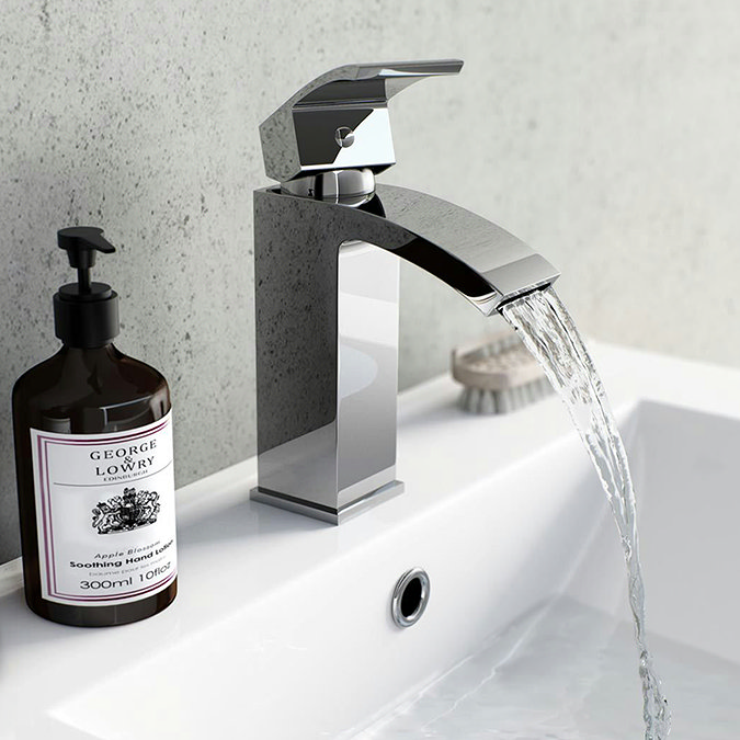 Wye basin mixer tap