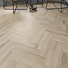 Orion Malmo 12mm Laminate Herringbone Flooring 470 x 95mm (Pack of 36)