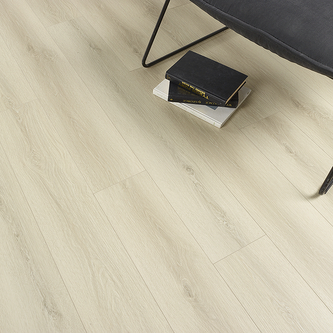 Orion Malmo Oak SPC Luxury Click Vinyl 1220 x 182 Waterproof Plank Flooring (Pack of 10)