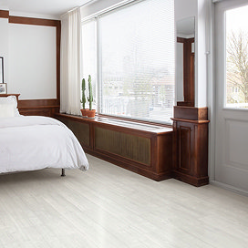 Quick-Step Bloom Plank LVT Click Vinyl - Snow Pine