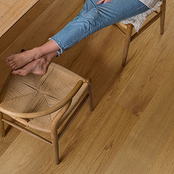 Quick-Step Cascada Plank Hardwood - Toffee Brown Oak Extra Matt