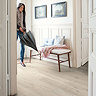 Quick-Step Impressive Plank Laminate - Soft Oak Light