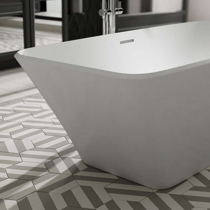 Ramsden & Mosley Anglesey 1700 Modern Freestanding Bath Feature Large Image