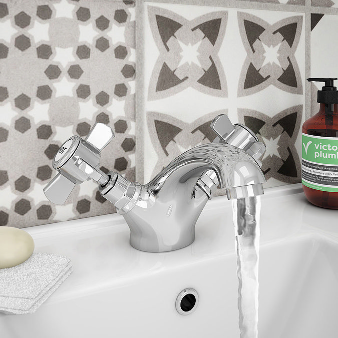 Regent Traditional Mono Basin Mixer with Waste - Chrome Feature Large Image