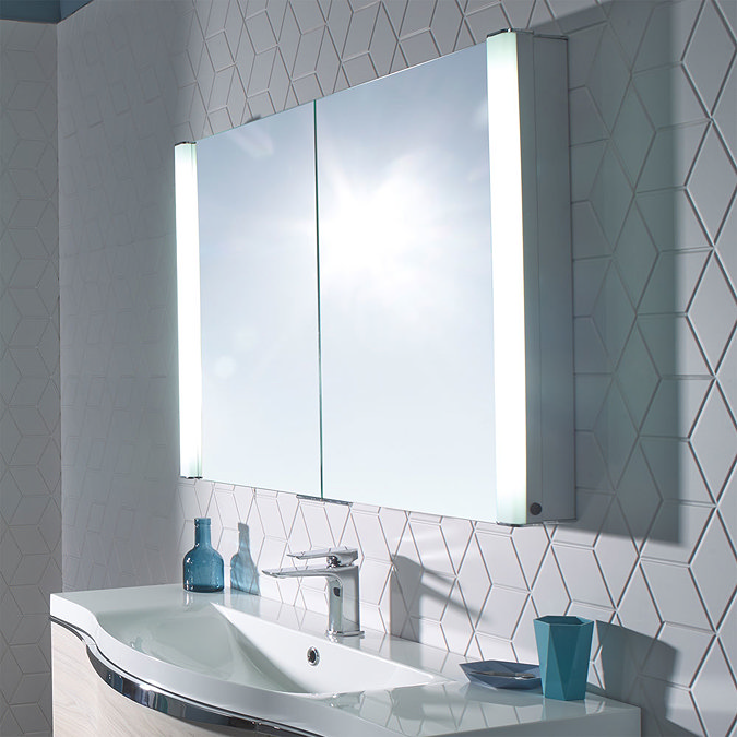 Roper Rhodes Perception Recessible Illuminated Mirror Cabinet - PE1000 Standard Large Image