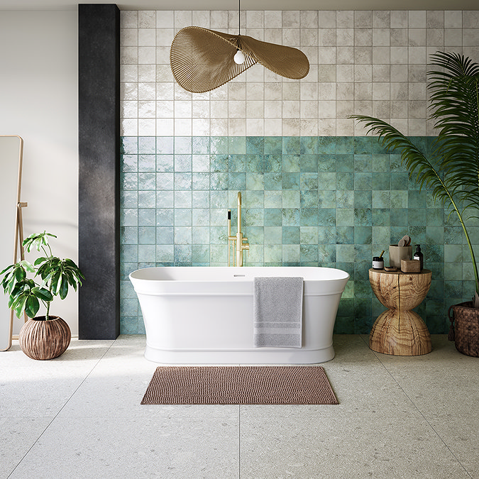 Roxbury Double Ended Curved Freestanding Bath (1650 x 780mm) with Waste