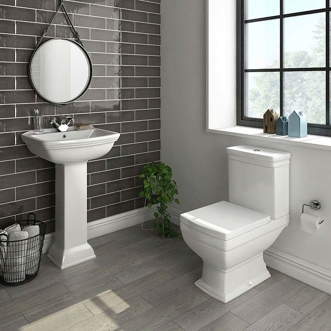 Rydal 4-Piece Traditional Bathroom Suite Large Image