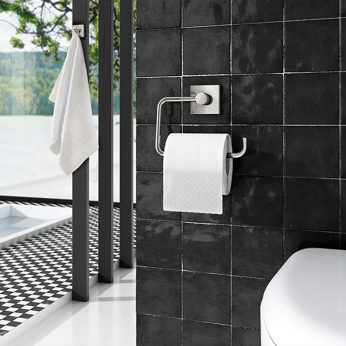 Smedbo House - Polished Chrome Toilet Roll Holder