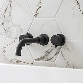 3 tap hole bath taps
