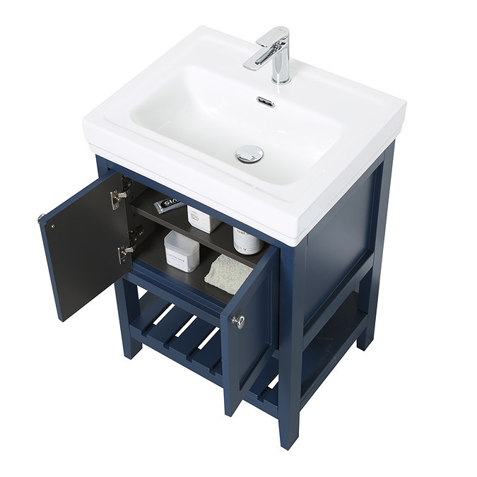 Trafalgar 610mm Blue Vanity & Toilet Suite with Chrome Handles & Soft Close Seat