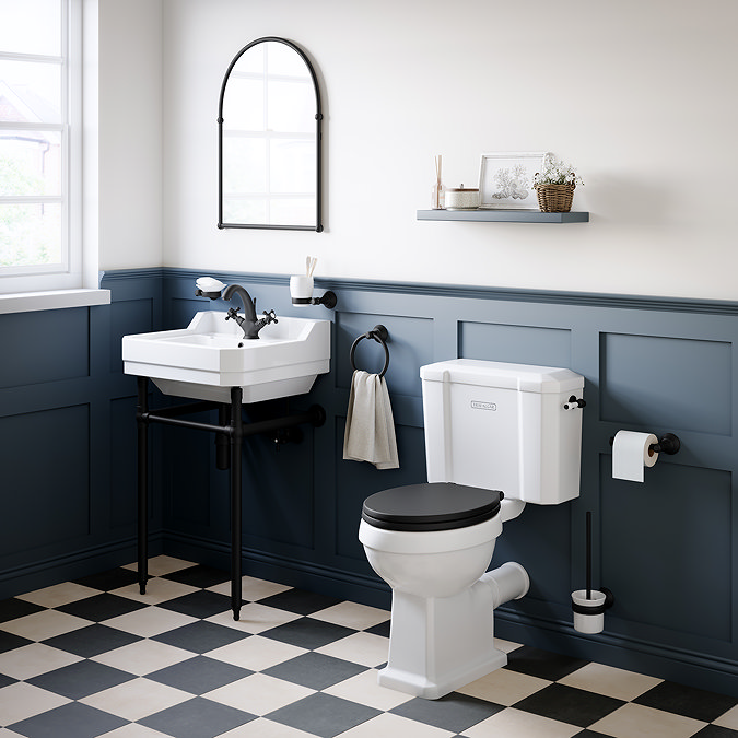 Trafalgar Close Coupled Traditional Toilet - White Ceramic WC with Matt Black Flush & Soft Close Seat