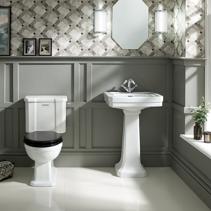 Trafalgar Full Bathroom Suite (WC with 540mm Basin, Full Pedestal & 1685 Double Ended Slipper Bath)