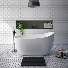 Toreno 1370 Small Modern Slipper Free Standing Bath Large Image