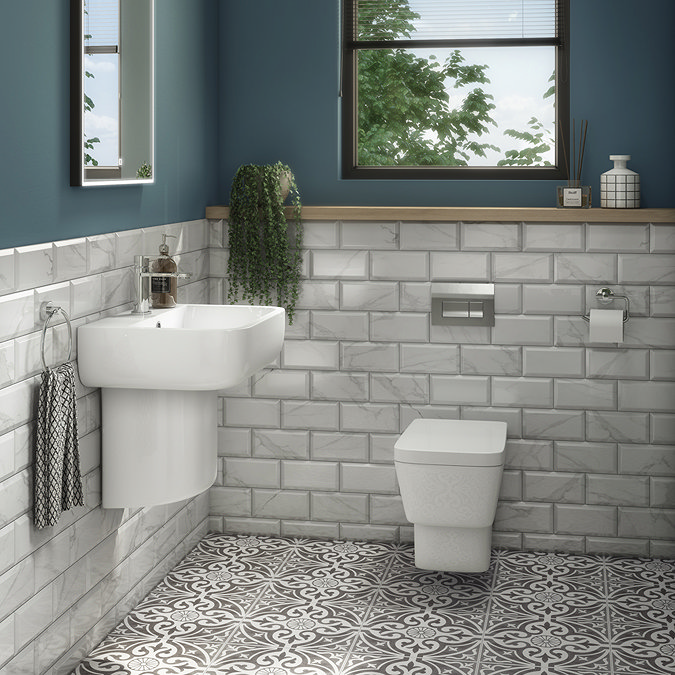 Valencia Wall Hung Toilet with Soft Close Seat (inc. Chrome Flush + Concealed Cistern Frame)  In Bat