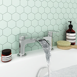 Valencia Waterfall Bath Filler Large Image