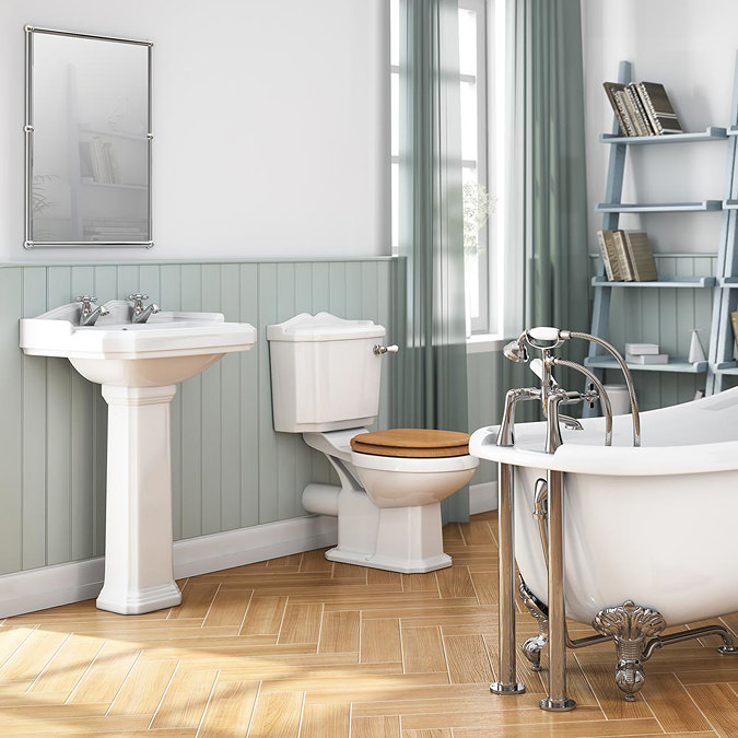 Winchester Close Coupled Traditional Toilet with Beech Toilet Seat Standard Large Image